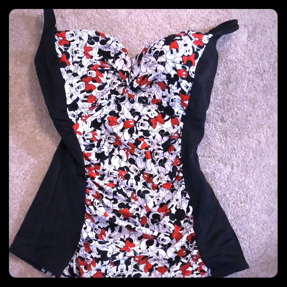 Torrid 0 Minnie/Mickey swim top new without tag